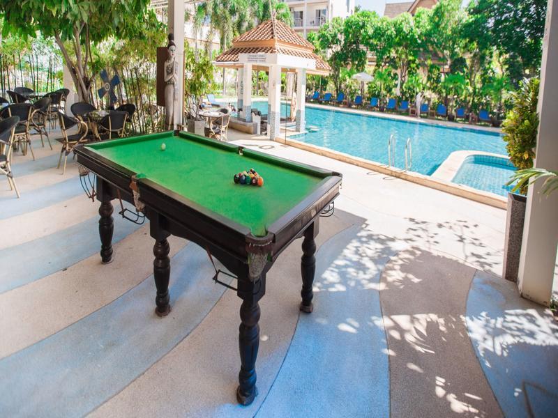 Chalong Beach Hotel Phuket Rawai Kültér fotó